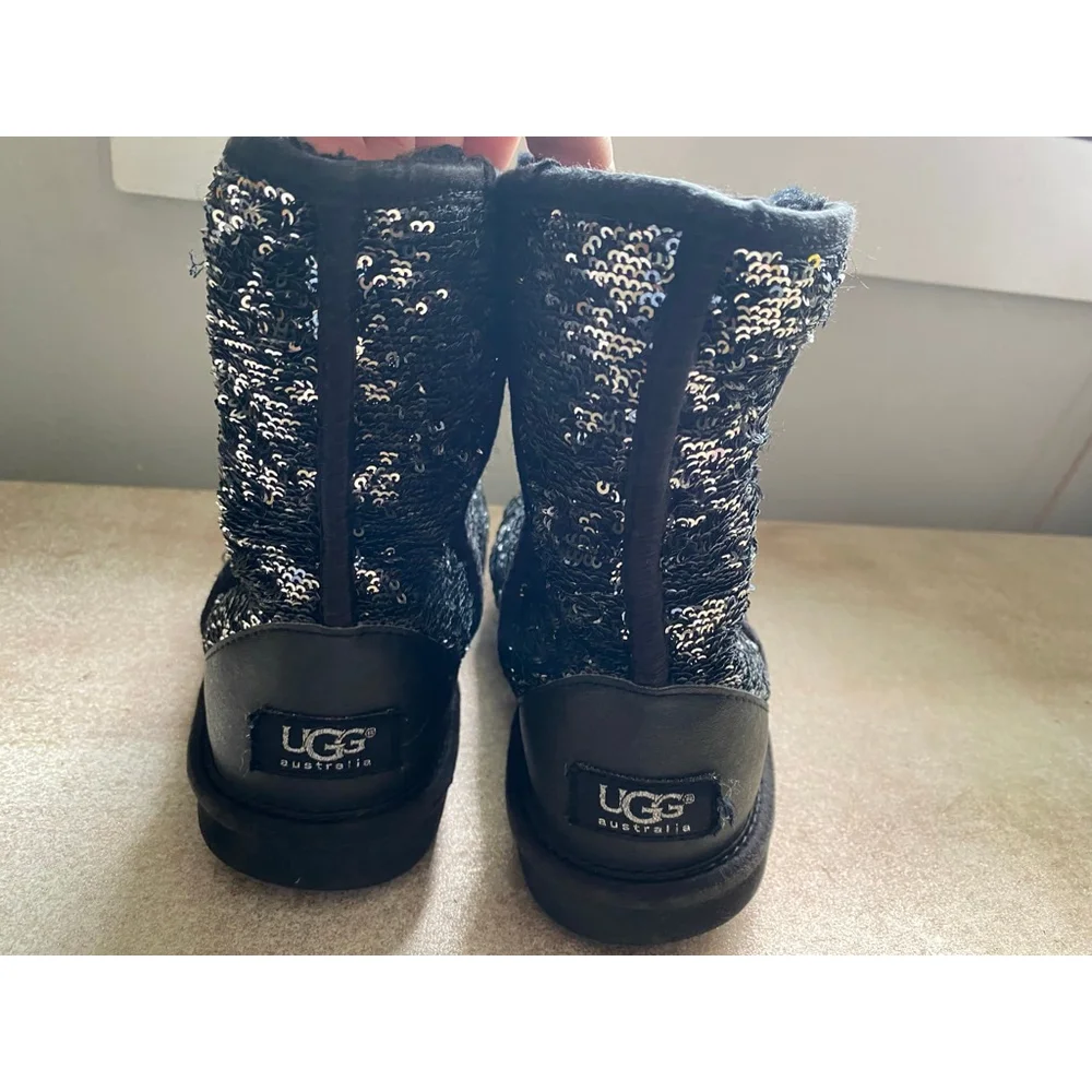UGG australia black